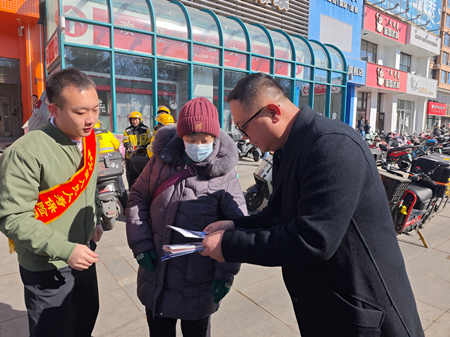 人保寿险通辽市分公司组织开展“金融消保暖春行”金融宣传教育活动2.png