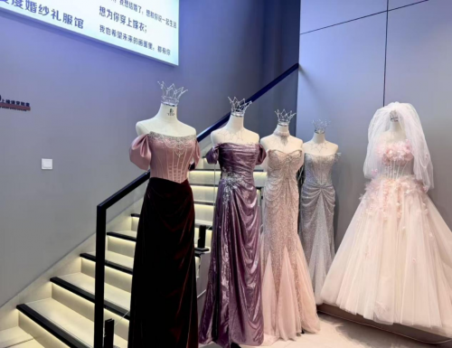 爱度婚纱 荣获  2025年度乌兰察布市首届《金牌人气婚纱馆》评选活动冠军
