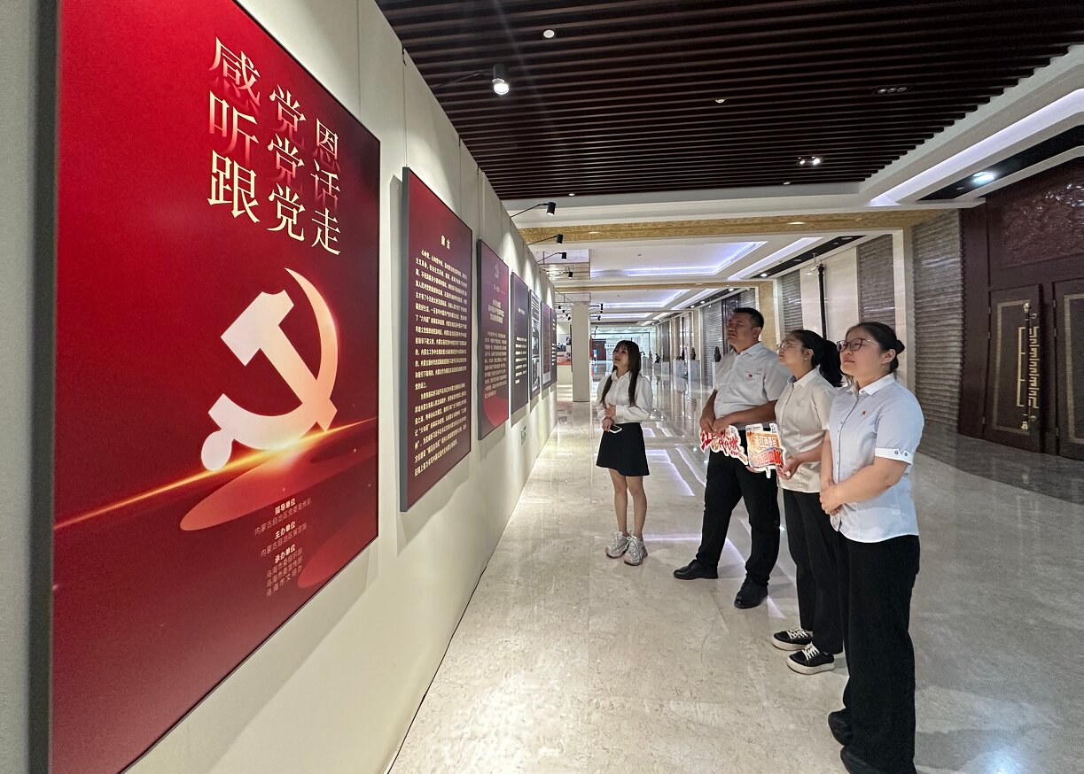CNU7DVS8NS2298C8_proc.jpg