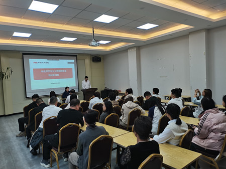 人保寿险呼伦贝尔市分公司组织开展消防安全讲座及演练活动1.jpg