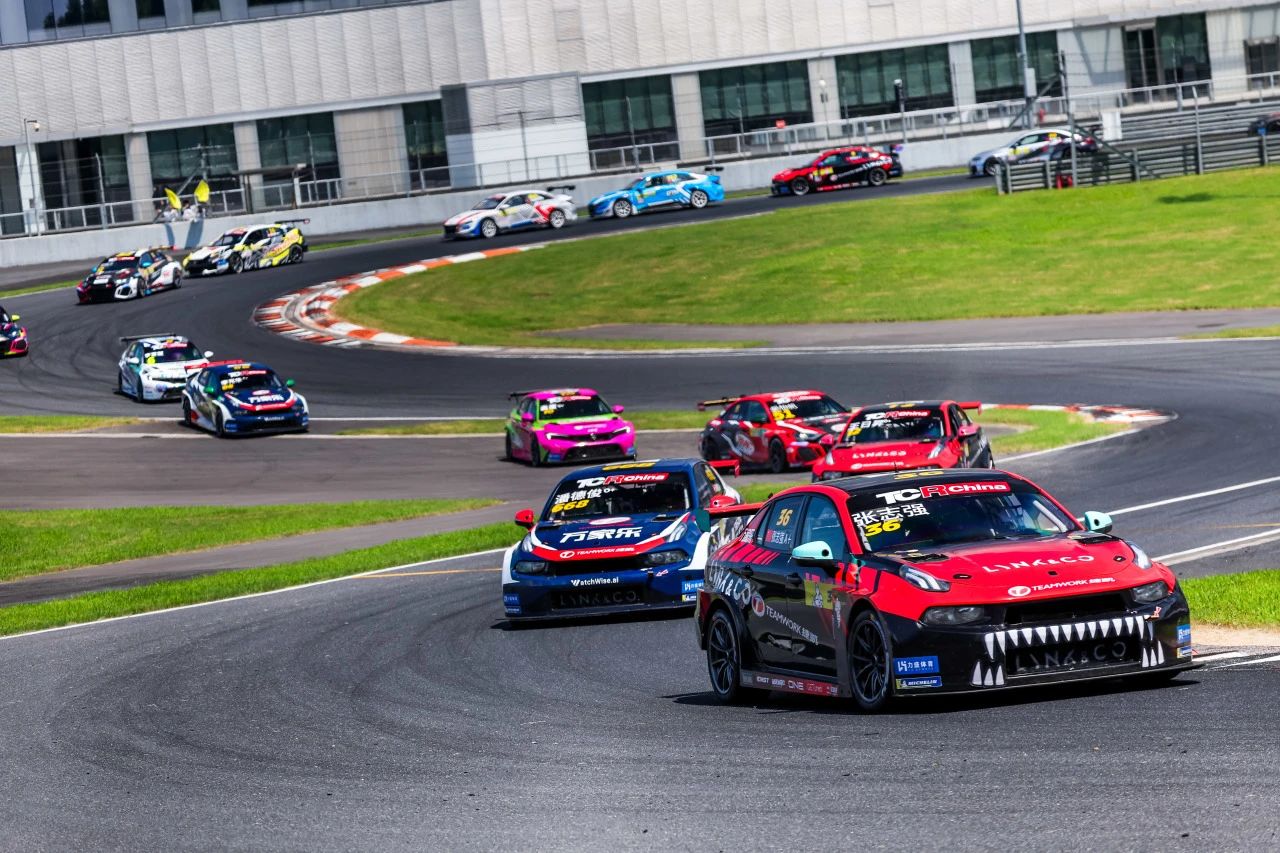 1754377962343840.jpg 689172377ee1d (1).jpg