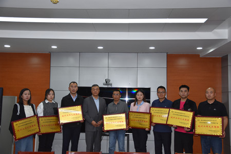 1759195767230218.jpg 微信图片_20250930092456_1061_142.jpg