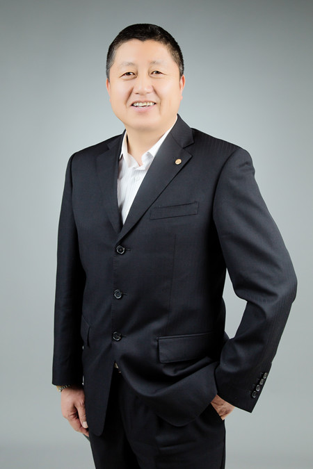李荣飞工作照.jpg