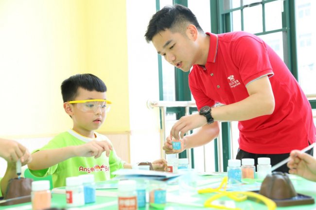 下一个五年，赚什么钱最安心？答案藏在小学生的书包里第2张