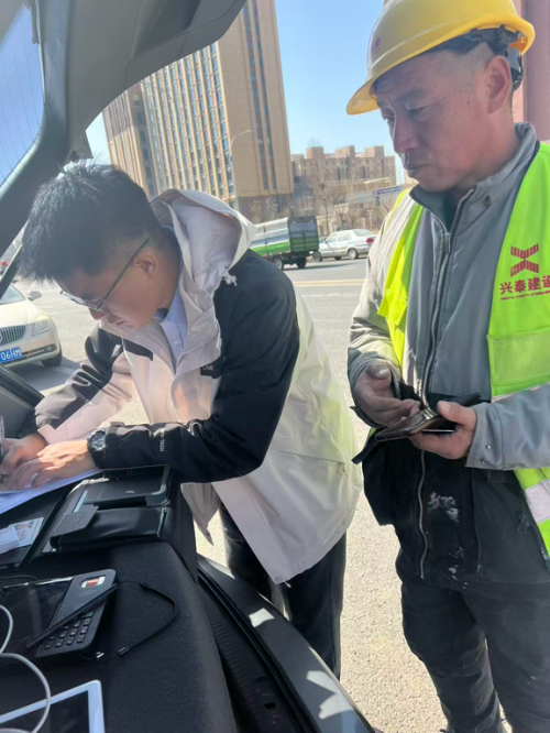 上门延伸金融服务 走进工地服务第1张
